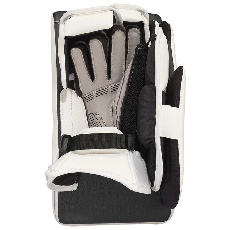 CCM EFLEX E6.9 Goalie Blocker - Intermediate 2 CCM EFLEX E6.9 Goalie Blocker - Intermediate - Image 2